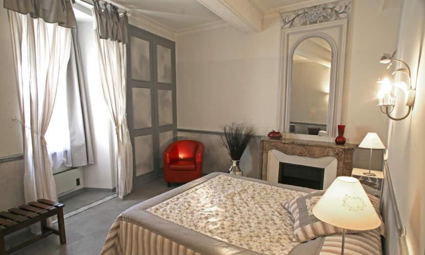 La Garbure Hotel Châteauneuf-du-Pape Стая снимка
